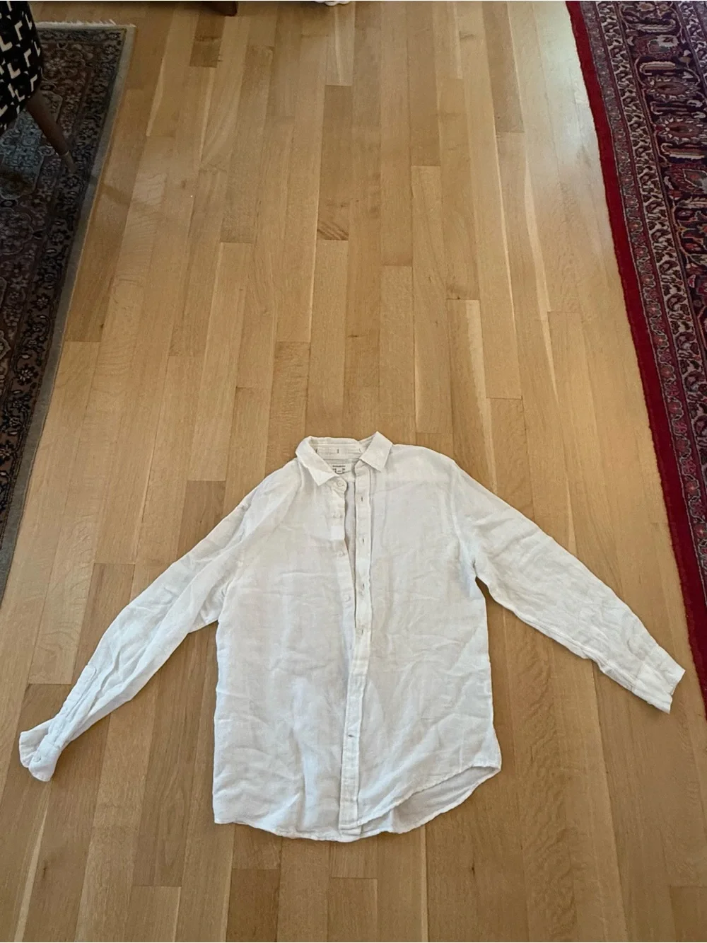 Banana Republic Men's White Button-Down Linen Shirt